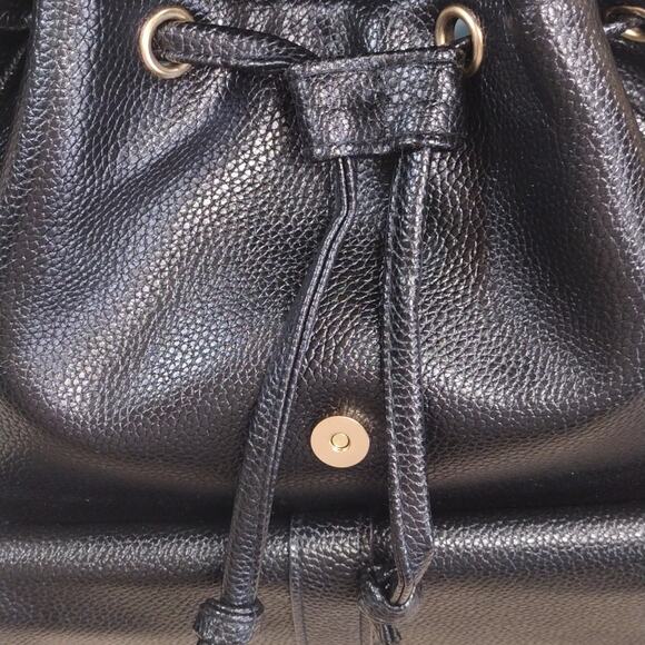 Black faux leather Backpack - Picture 15 of 16